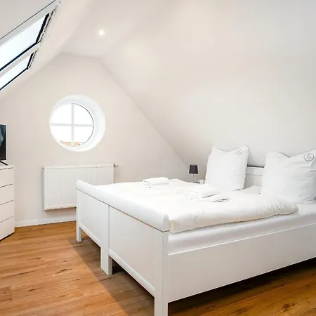 Moewenkoje, Neu, Og Mit Balkon *